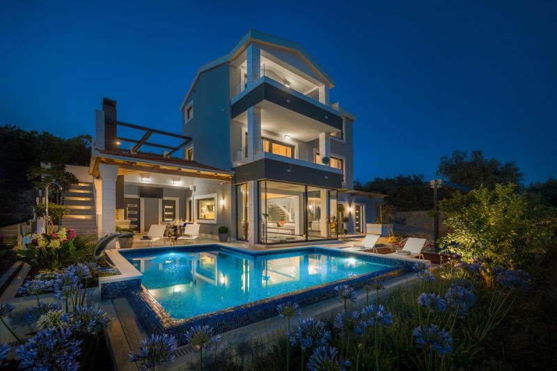 Luxusvilla mit Pool auf der Insel von Ciovo, Dalmatien, Kroatien